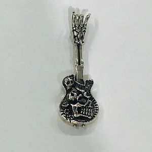 925 sterling silver Guittar pendent with skulls